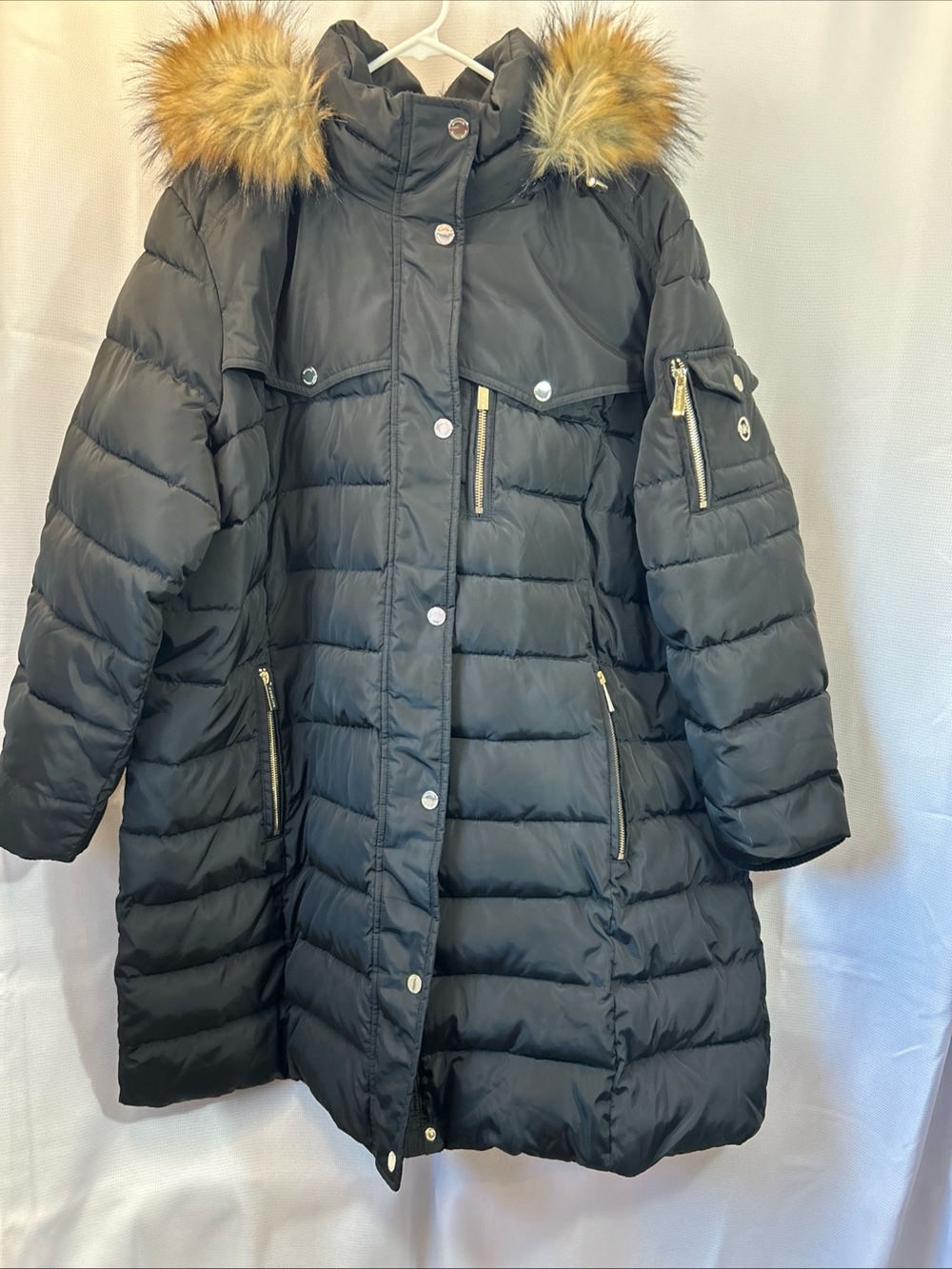 Michael Kors Black Long Puffer Coat with Faux-Fur Trim Hood - Picture 2 of 12